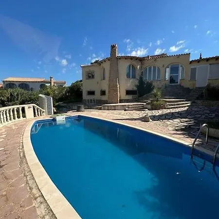 With Private Pool Hotell 4*